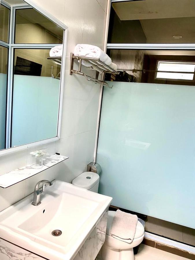 Os Hotel Tanjung Uncang Sagulung ภายนอก รูปภาพ